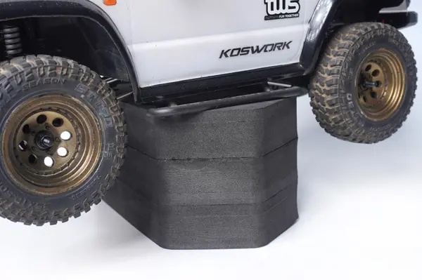 Foam Car Maintenance Stand H90 206x110mm (Off-Road1:8) Koswork – view 2