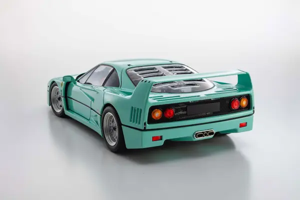 Kyosho 1:18 Ferrari F40 Mint Green 1987 Die-Cast Collection – view 8