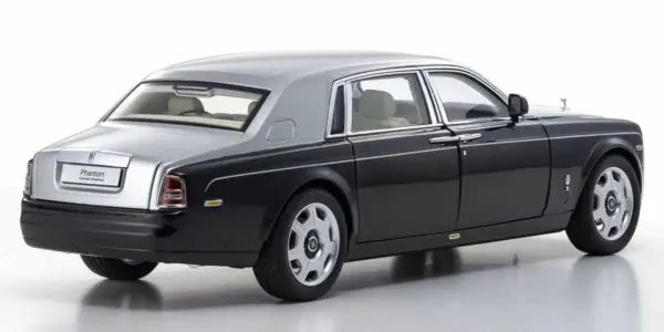 Kyosho 1:18 Rolls-Royce Phantom EWB 2012 Black Silver – view 2