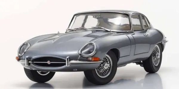 Kyosho 1:18 Jaguar E-Type 3.8L Coupe MK1 1961 British Racing Green – view 4