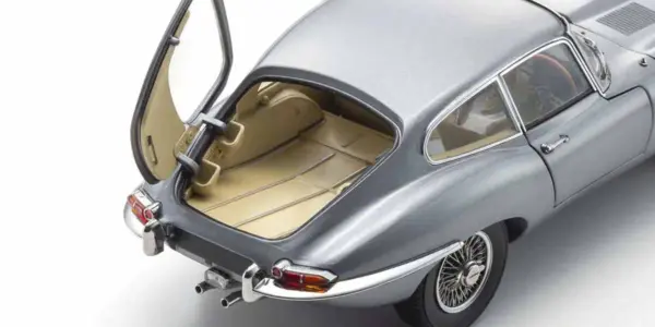 Kyosho 1:18 Jaguar E-Type 3.8L Coupe MK1 1961 British Racing Green – view 8