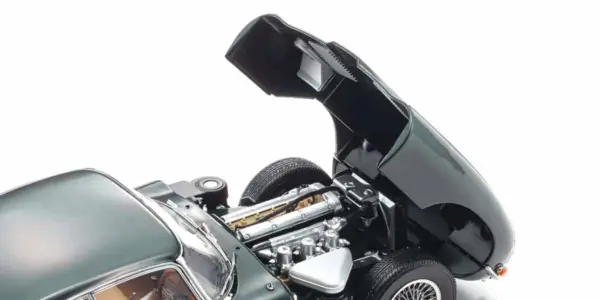 Kyosho 1:18 Jaguar E-Type 3.8L Coupe MK1 1961 British Racing Green – view 14
