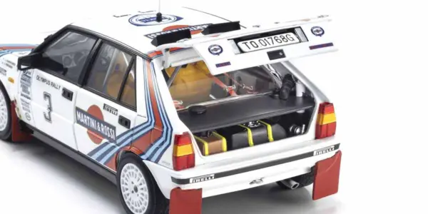 Kyosho 1:18 Lancia Delta HF 4WD Olympus Rally 1987 Martini Rossi Nr.3 – view 4