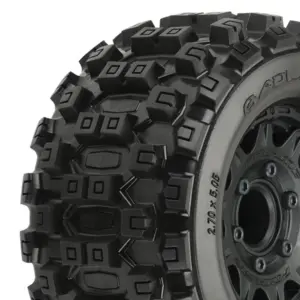 Proline Badlands Mx28 2.8" All Terrain Tyres BLK Raid Wheel 6x30