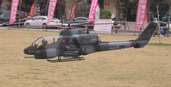 FLISHRC FL500 V2 FLISHRC 500 AH-1 Cobra 500 Size Scale Helicopter GPS RTF – view 4