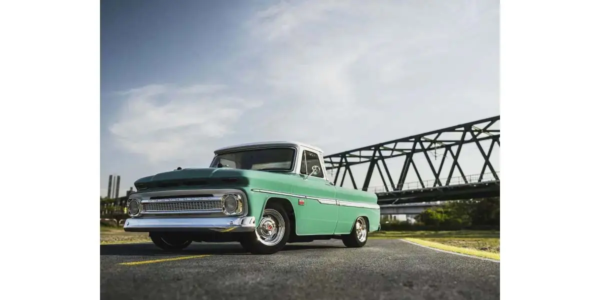 Kyosho Fazer MK2 (L) Chevy C10 Fleetside Pickup 1966 1:10 Readyset – Electric RC cars