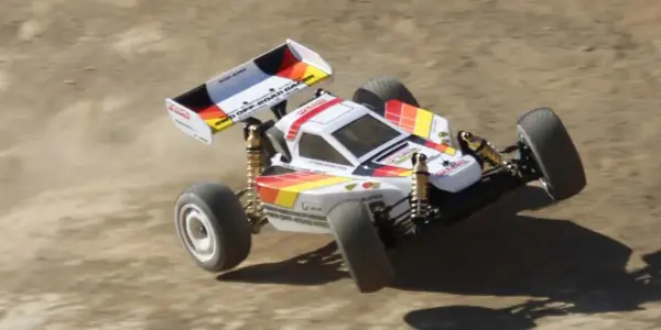 Kyosho Optima Mid 4WD 1:10 Kit *Legendary Series* – view 49