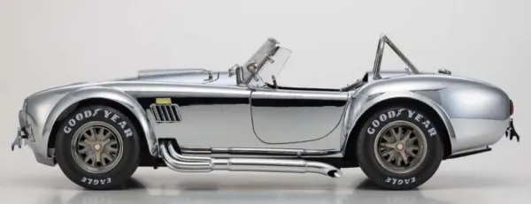 Kyosho 1:12 Shelby Cobra 427 S/C Spider 1962 Chromed – view 2