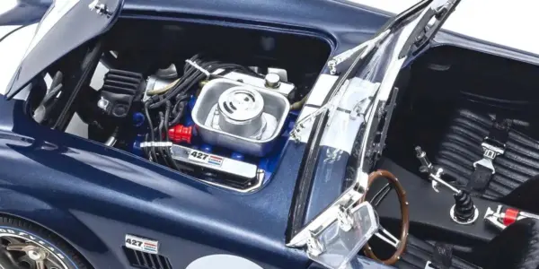 Kyosho 1:18 Shelby Cobra 427 S/C Spider 1962 Dark Blue-White – view 7
