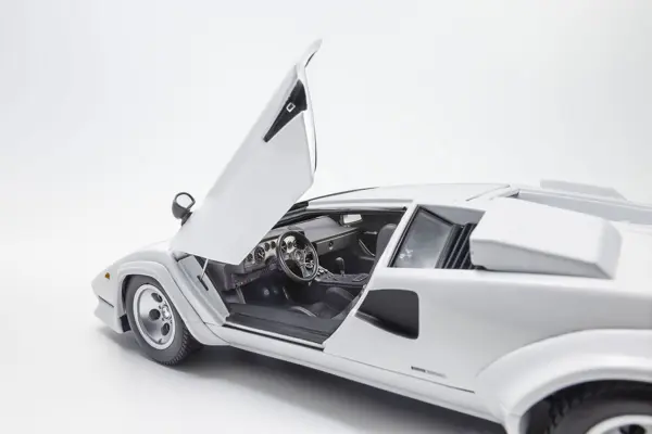 Kyosho 1:18 Lamborghini Countach Lp400 S White – view 2