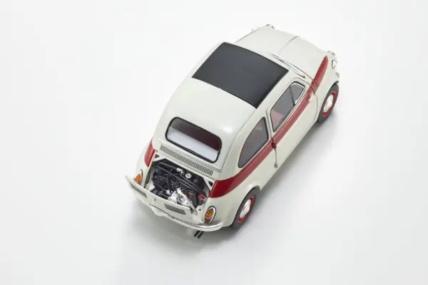 Kyosho 1:18 Fiat Nuova 500 Sport Light Gray/Red Line – view 11