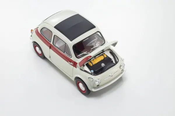 Kyosho 1:18 Fiat Nuova 500 Sport Light Gray/Red Line – view 12