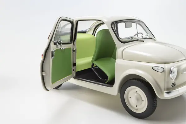 Kyosho 1:18 Fiat Nuova 500 Ivory Accessories Version – view 5