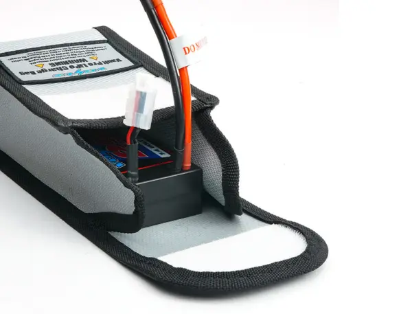 Voltz Vault Pro Lipo Charge Bag 14cm X 9.5CM X 5.5CM – view 4