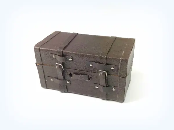 1:10 Leather Case Replica