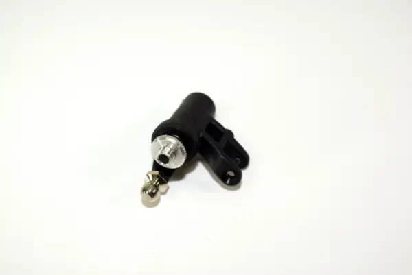 Servo saver