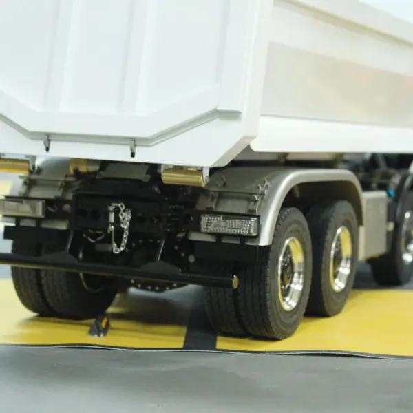 1/14 8x8 Metal Hydraulic RC Dumper Car Radio Controlled Full Dump Truck Sound Light PNP Vehicle 3-speed Transmission