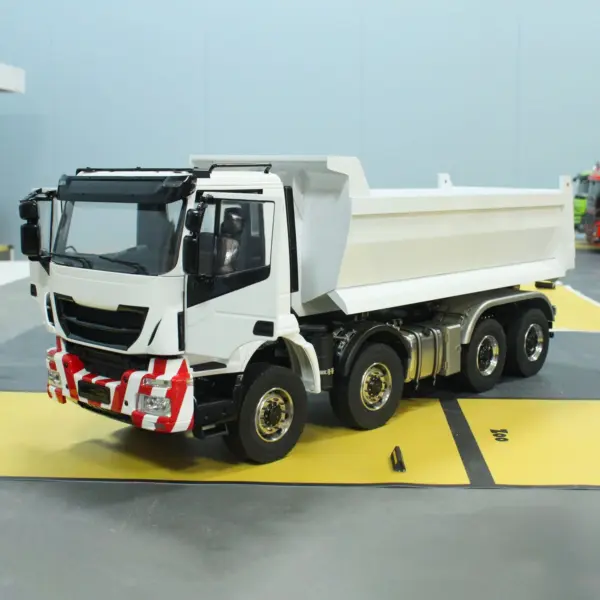 1/14 8x8 Metal Hydraulic RC Dumper Car Radio Controlled Full Dump Truck Sound Light PNP Vehicle 3-speed Transmission