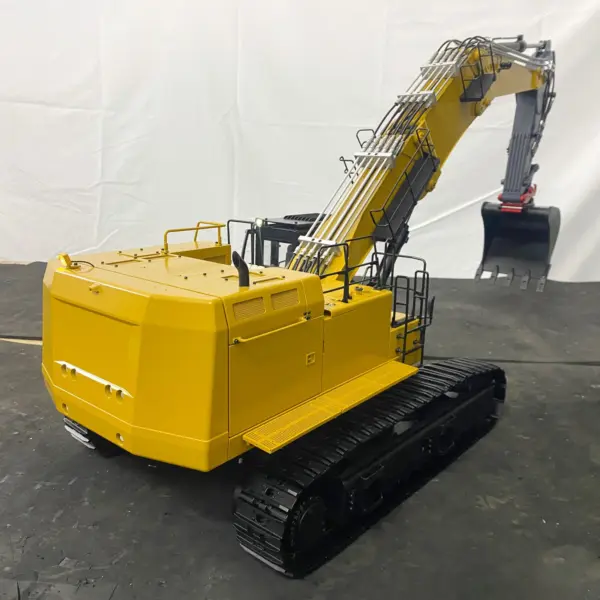 1/14 374 UHD 4-arm RC Hydraulic Demolition Excavator Radio Control Digger Assembled & Painted PL18EV Sound Light System