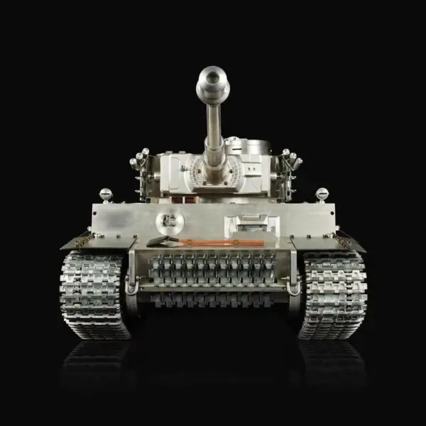 Henglong 1/6 Scale Full Metal German Tiger I RTR RC Tank 3818 Tracks Barrel Recoil 360Degrees Turret Radio controller Battery Charger