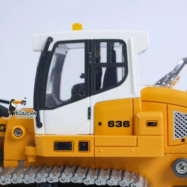 1:50 RC Electric Lifting Loader LR636 RTR Remote Controlled 2.4G Construction Vehicle Toys Metal Bucket Tracks Ripper Light Sound Battery USB