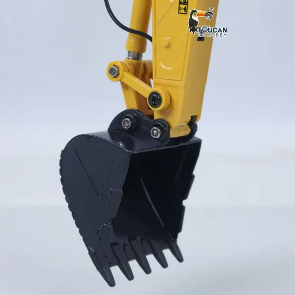 1/50 RC Digger PC520 Electric Lifting Radio Control Excavator Engineering Vehicle Metal Tracks Lights Sound Small Toy Collection