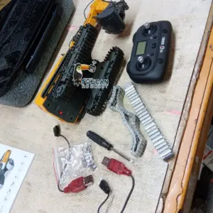 1/50 RC Excavator K970 Engineering Vehicle Remote Control Electric Lifting Digger Metal Bucket Tracks Light Sound RTR Battery