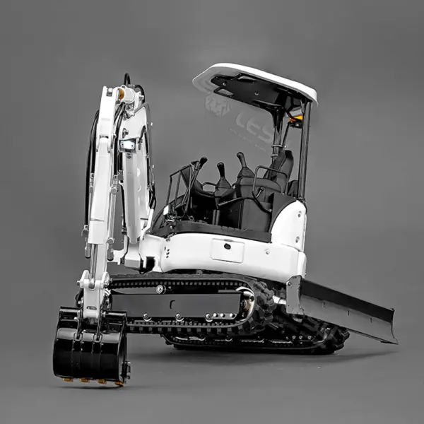 Metal LESU PC30 1/14 RC Hydraulic Excavator Mini Pump 6CH Plunger-type Valve Remote Control Digger RTR Flysky ST8 Radio Battery