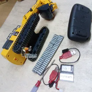 1/50 RC Digger PC520 Electric Lifting Radio Control Excavator Engineering Vehicle Metal Tracks Lights Sound Small Toy Collection